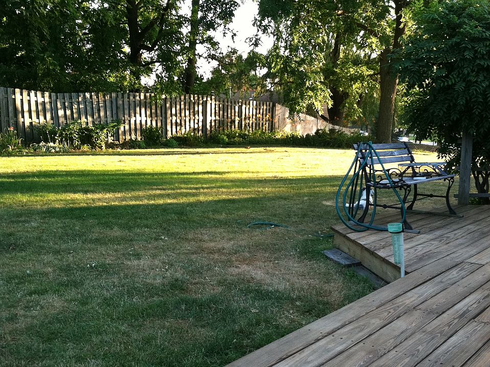 2nd image of 39611 Burton Dr