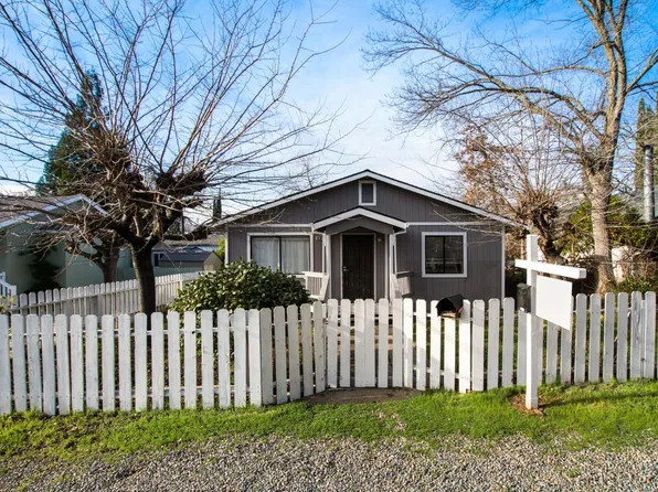 808 Persifer St, Folsom, CA 95630