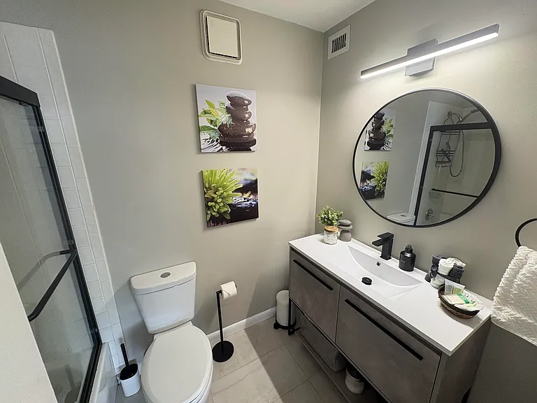 690 SE 23rd Ave #1 — Photo 24