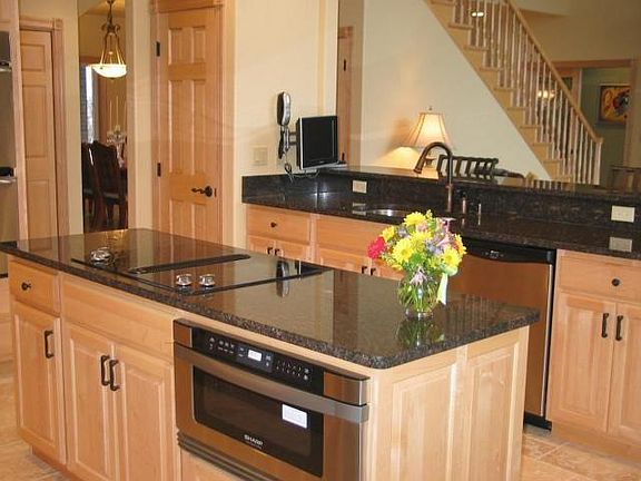 3rd image of 825 Shadyridge Ct