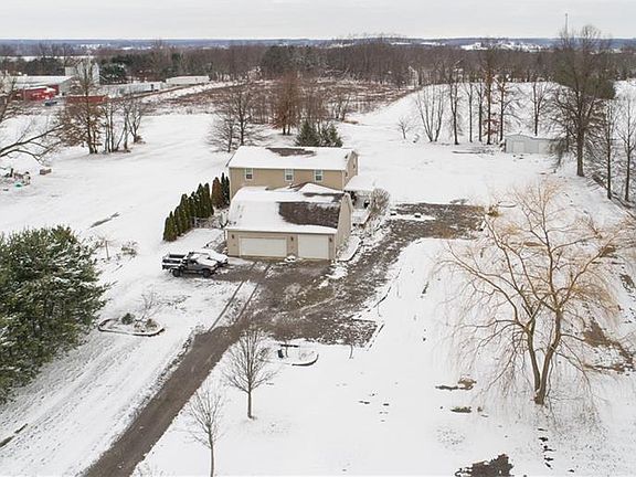2nd image of 44832 Columbiana Waterford Rd