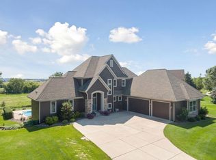 4075 Kindred Way N, Lake Elmo, MN 55042