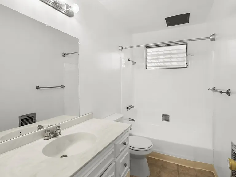 1642 S Westgate Ave #1 — Photo 7