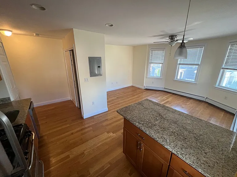 17 Cutler St — Photo 5