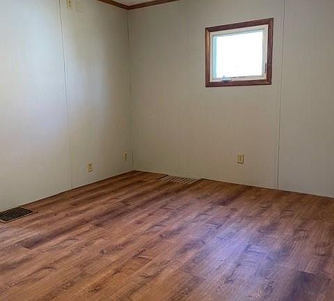 4th image of 508 W 10th St