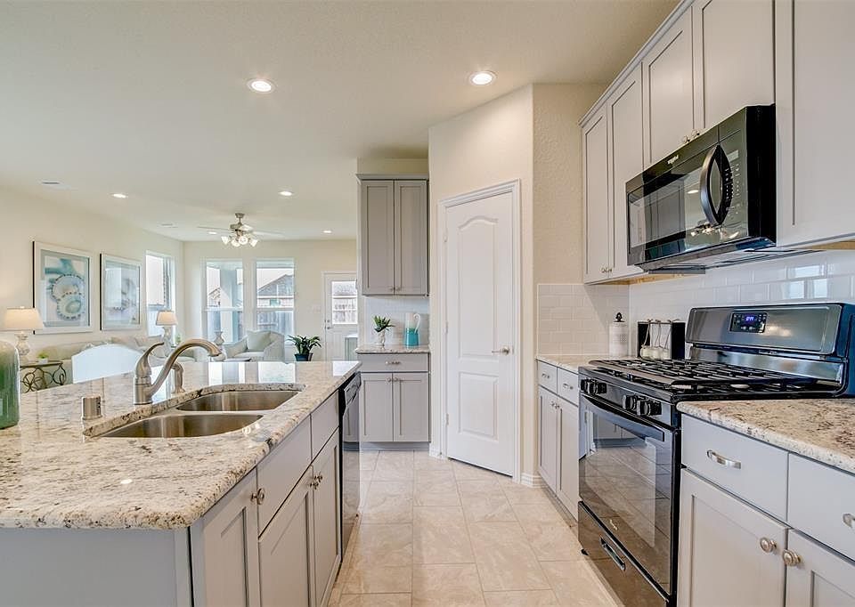 1st image of 1202 Red Hills Dr