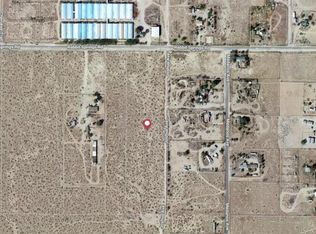 18 Rabbit Springs Rd, Lucerne Valley, CA 92356
