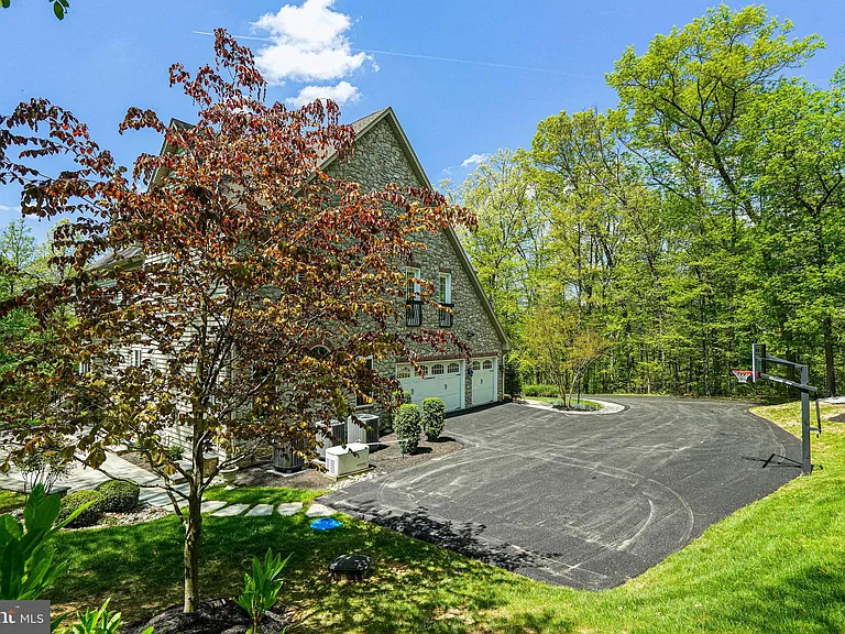 13551 Triadelphia Mill Rd — Photo 71