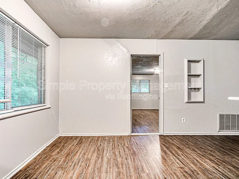 4301 N Terry Ave — Photo 5