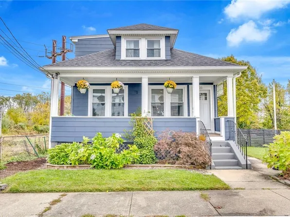 23 Hall Ave, Warren, RI 02885