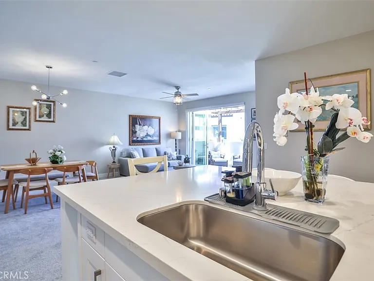 3318 Doheny Way — Photo 5