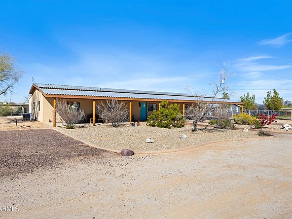 4th image of 20526 W CARVER Road