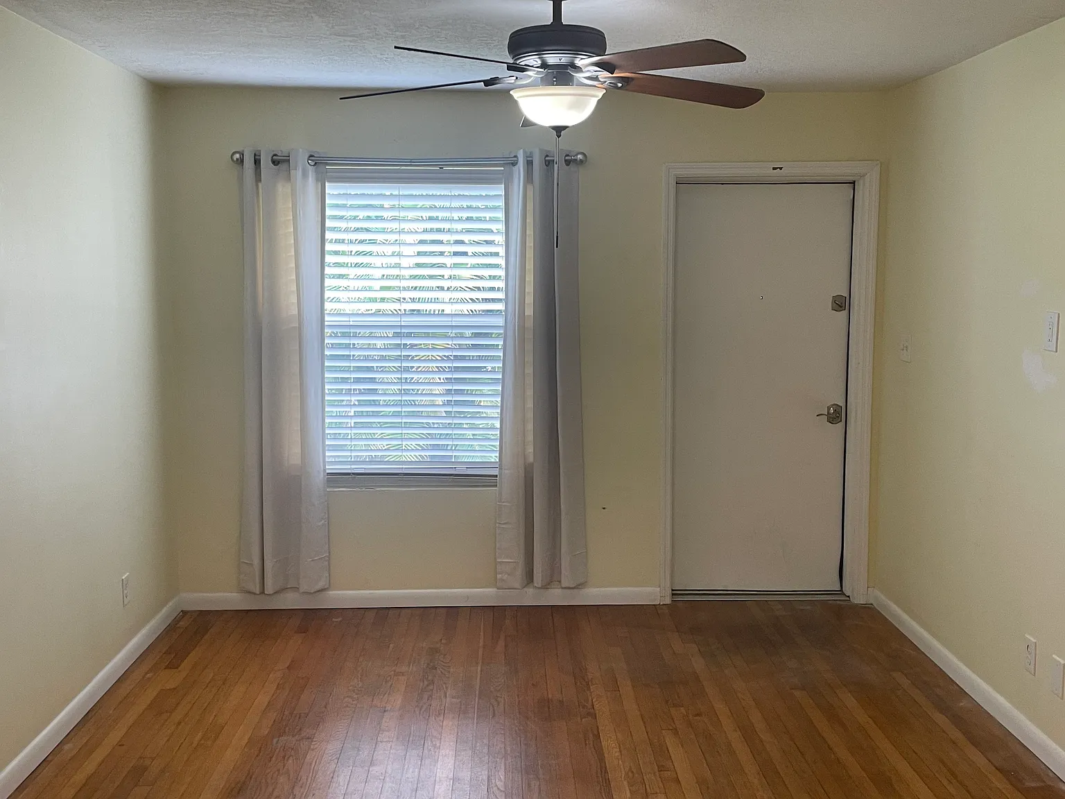 9374 Sun Ct — Photo 2