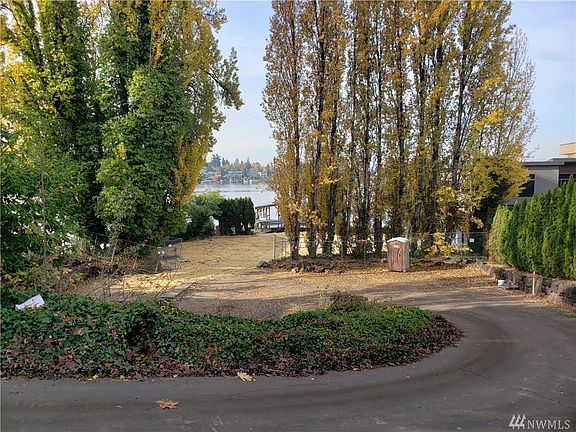 5th image of 4635 Lake Washington Blvd NE