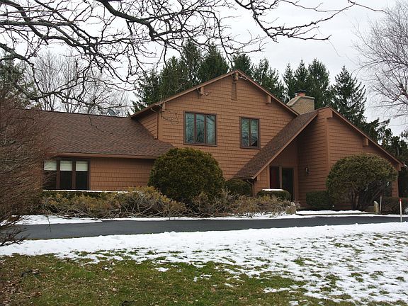 3rd image of 53 Framingham Ln