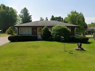 2733 Arrowhead St, Racine, WI 53402