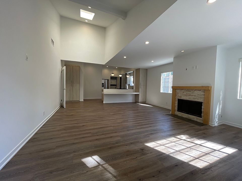 1st image of 4064 La Salle Ave #1B