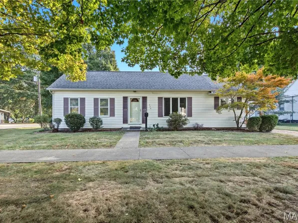 726 N Illinois Ave, Litchfield, IL 62056
