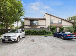 1731 Bayberry Dr, Pembroke Pines, FL 33024