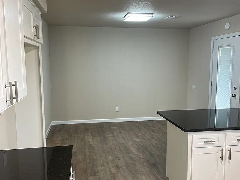 5704 Bryan St — Photo 4