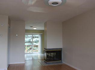 53 Columbus Ave APT 305, North Providence, RI 02911