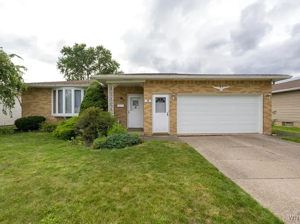 78 Madaline Ln, Depew, NY 14043