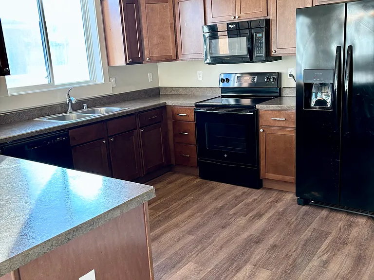 4194 Bainbridge Cir — Photo 4