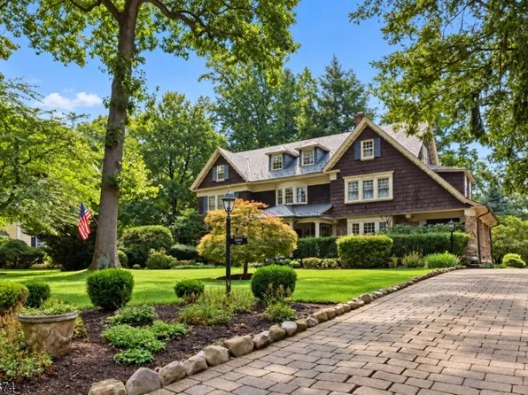 105 Rensselaer Rd, Essex Fells Twp., NJ 07021