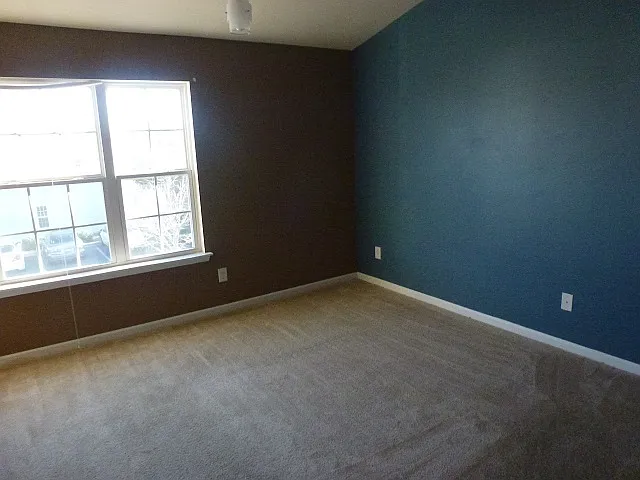 947 Whispering View Ln — Photo 2