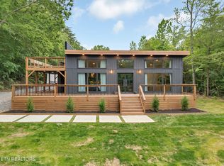 650 Barkmoor Dr, Lenoir City, TN 37771