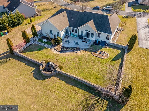 4th image of 434 Fawn Path Dr
