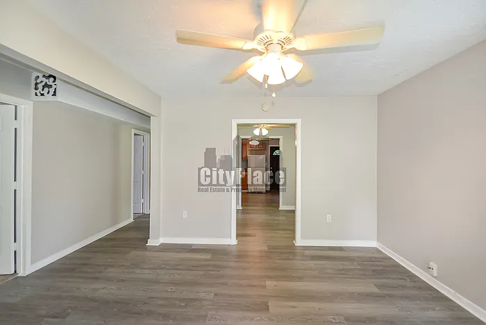 137 S Catherwood Ave — Photo 7