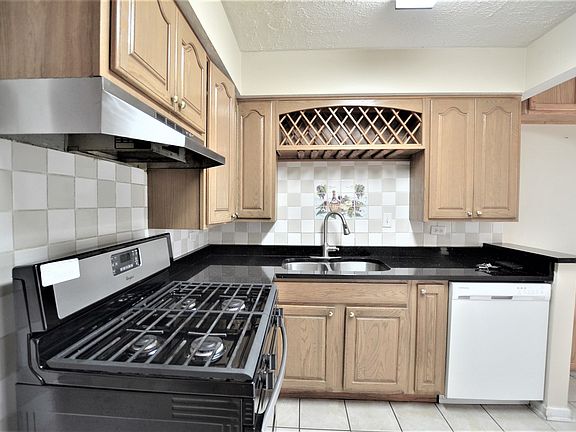 3rd image of 2237 Flower Ct #0