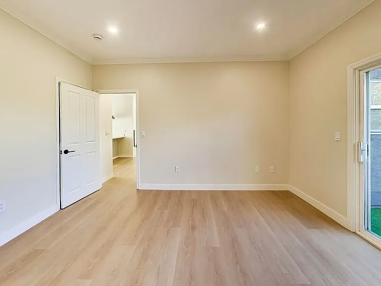 568 Glenwood Ave #1 — Photo 24