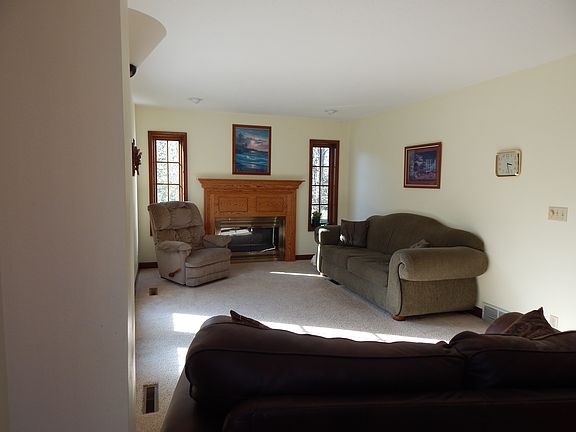4th image of 60 Stonehenge Pl