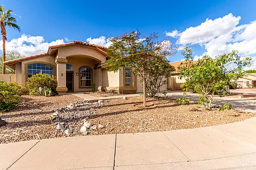 15428 S 23rd Pl Photo 1