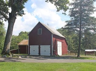 8129 Wolf Run Shoals Rd, Clifton, VA 20124