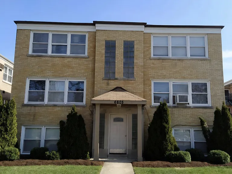 6605 N Northwest Hwy #1 — Photo 2