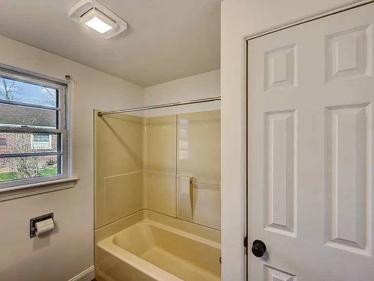 850 Church St — Photo 26