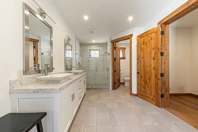 10768 Labelle Ct — Photo 16