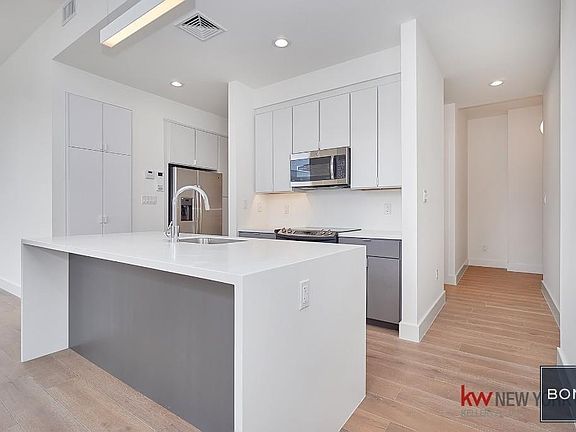 2nd image of 271 W 125th St APT 407