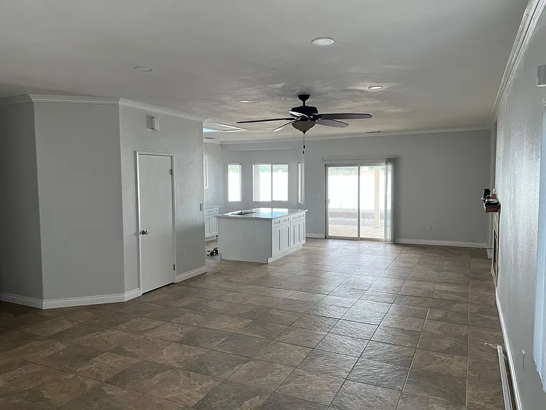 1738 Shane Ln — Photo 9