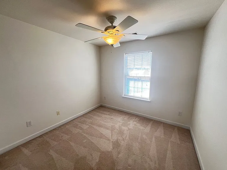 351 Vermillion Dr — Photo 24