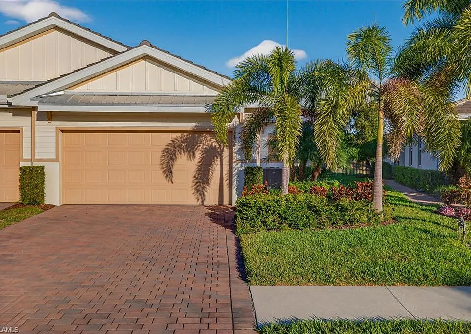 14567 Edgewater Cir