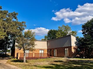 2600 Arbor Dr, Bryan, TX 77802