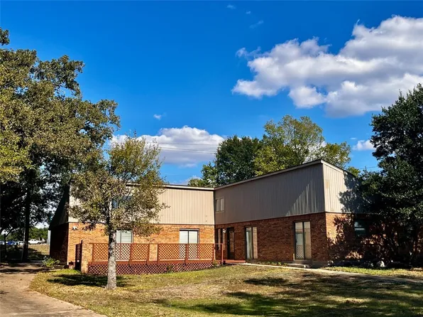 2600 Arbor Dr, Bryan, TX 77802