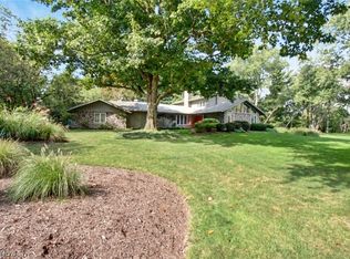 2025 Lyndway Rd, Cleveland, OH 44121