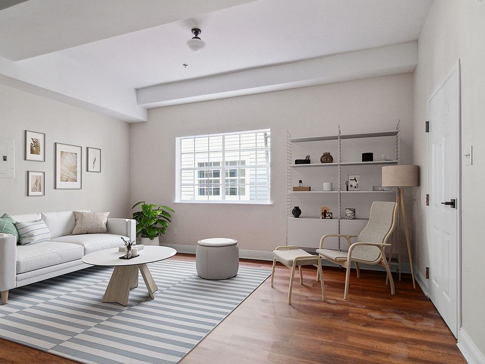 1st image of 2135 2nd St APT 105
