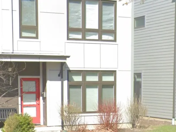1112 Pitner Ave, Evanston, IL 60202