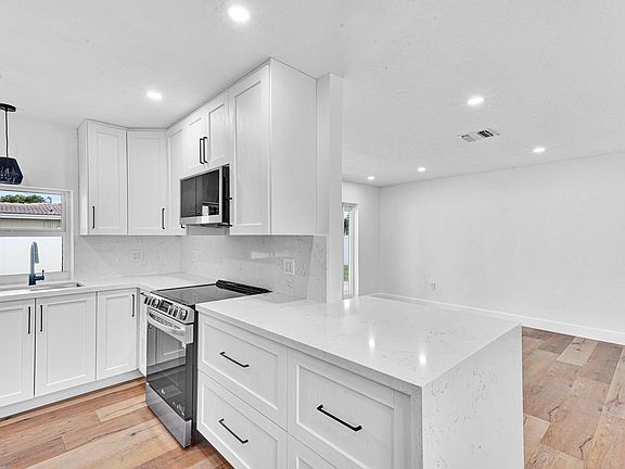 5th image of 8101 NW 12th Street